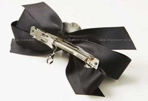 Black Ribbon Hairpin w/ Flower Detail