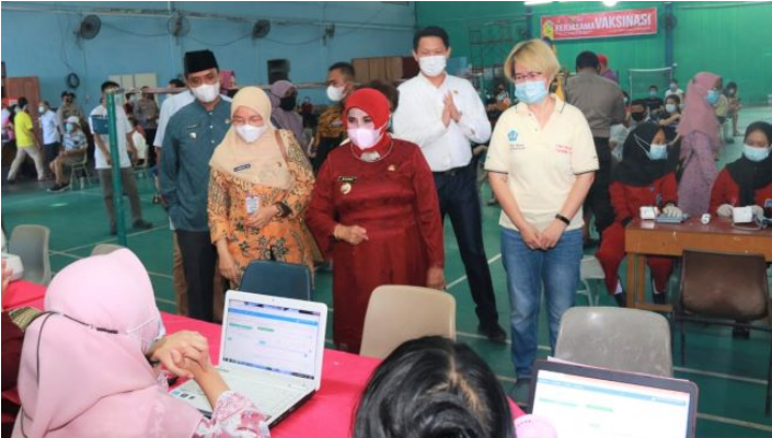 Walikota Tanjungpinang Tinjau Vaksinasi Covid-19 Kelompok Lansia