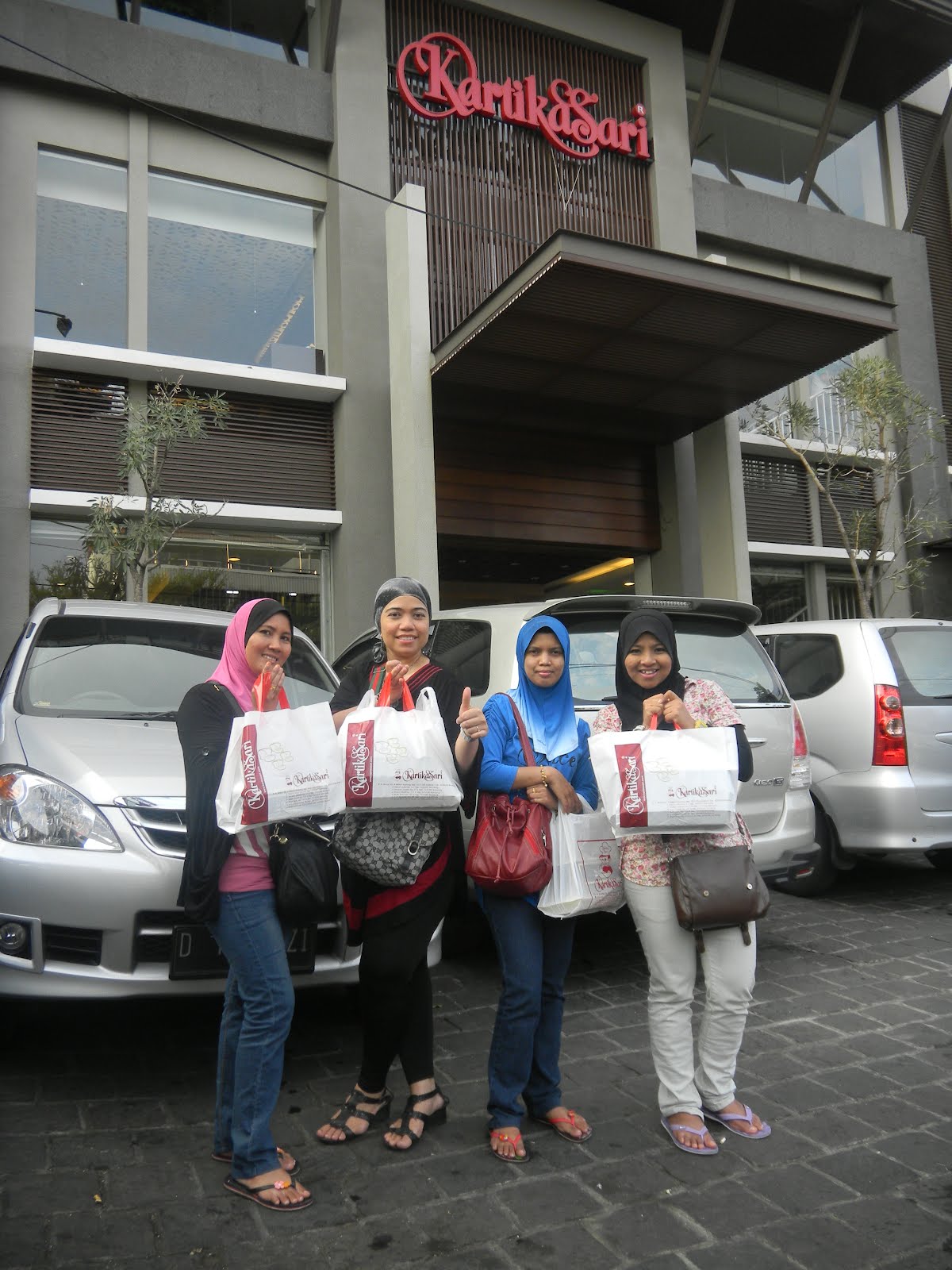 GUGU GAGA : Bandung Day 3 - Kartika Sari Bakery