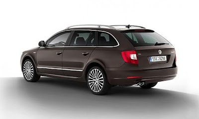 Skoda Superb Estate Laurin & Klement (2011) Rear Side