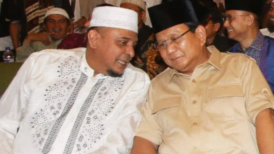 Foto Yusuf Martak dan Prabowo Subianto, Ketum Gerindra. Yusuf Martak yakin HRS korban rezim.