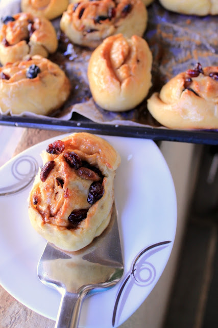 Chelsea buns, classic English Chelesa buns