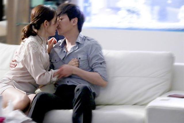 Thư gửi tình nhân của chồng: Gửi cô, người luôn phải trốn trong bóng tối