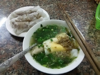 バインクオン（bánh cuốn）