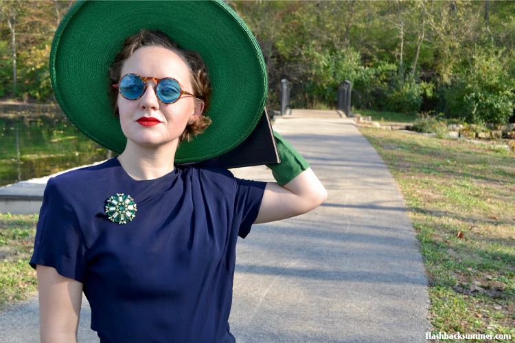 Flashback Summer: 1940s vintage blue ruffle dress