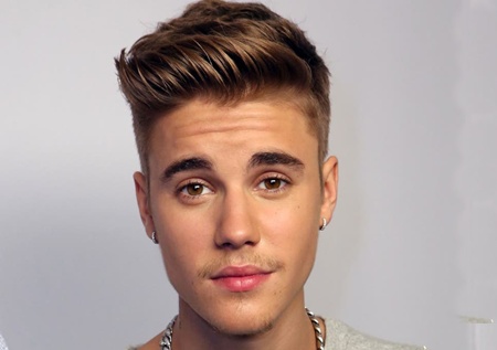 Justin Bieber Biography, Age, Wife, Height, Net Worth, Affairs, Family, Albums, Tours, Songs, Facts, Bio & More