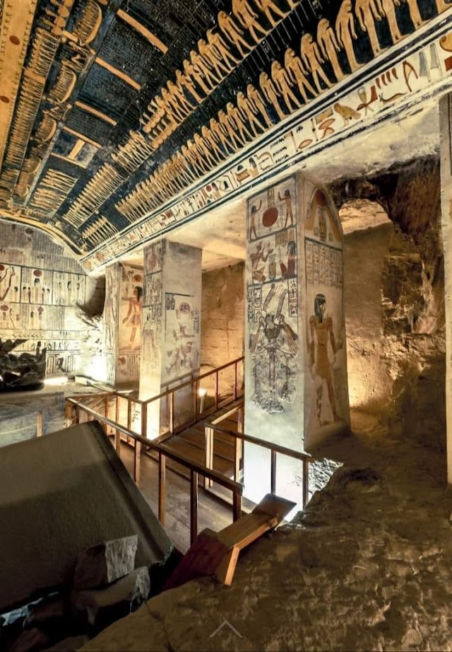  الموقع يعرض  صور بتقنية 360 درجة للمقابر الأثريه   ملوك الفراعنة من ألاف السنين 