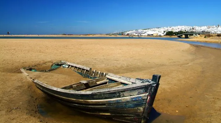 Watch 9 of the most beautiful beaches in Spain