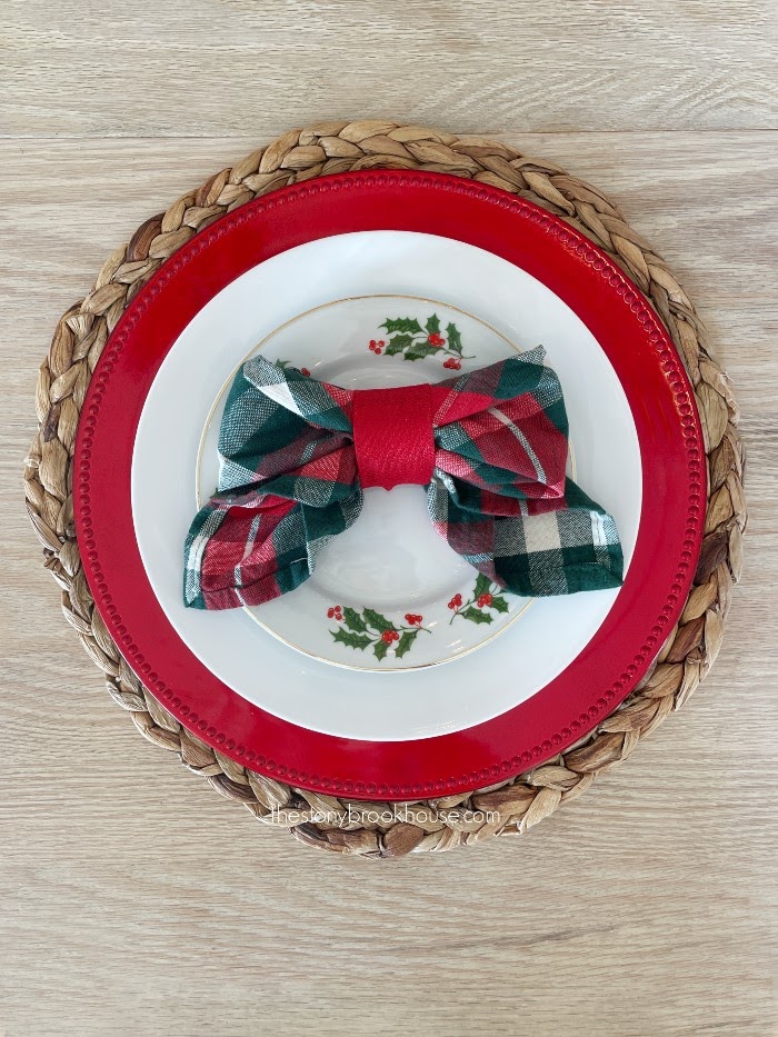 Christmas Napkin Bows