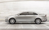 Lincoln MKZ (2013) Side