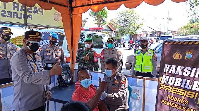 Polres Pamekasan Gelar Vaksinasi Mobile Presisi di Pasar KolpajungPolres Pamekasan Gelar Vaksinasi Mobile Presisi di Pasar Kolpajung