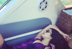 ACTRESS PRIYANKA CHOPRA HOT PICTURES