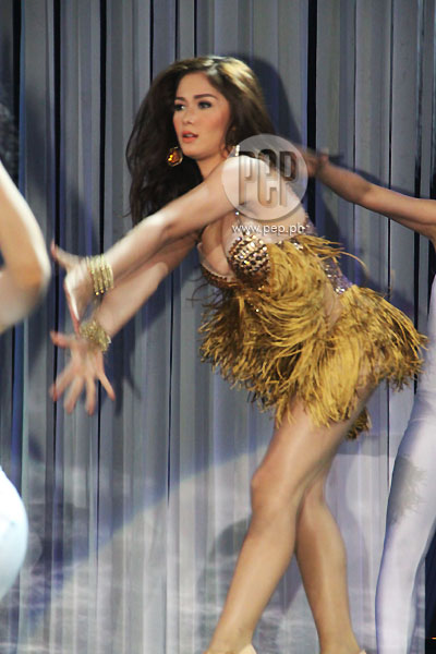 sexy filipina dancer maja salvador