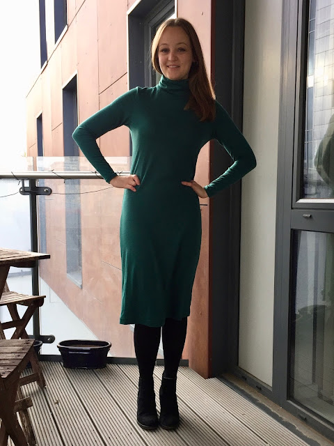 Diary of a Chain Stitcher: Green Merino Knit Seamwork Neenah Dress with fabric from The Fabric Store New Zealand