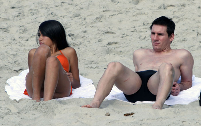 lionel messi girlfriend 2010. Lionel Messi
