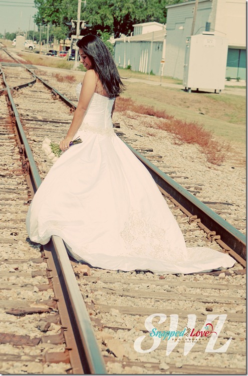 logoJanet Bridals (32)