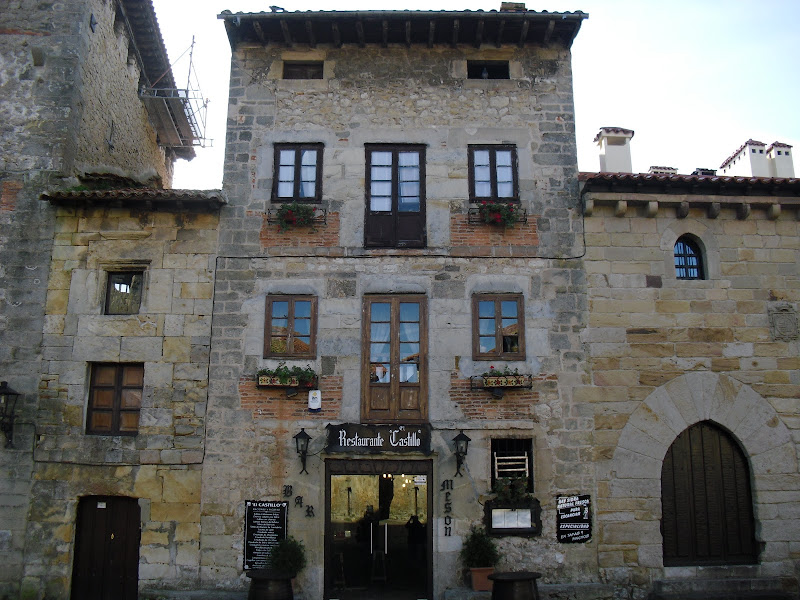 Plaza de Ramon Pelayo en Santillana del Mar