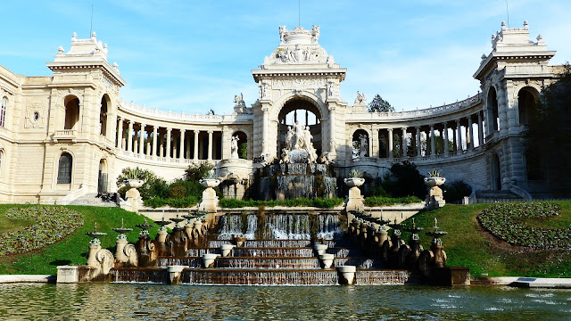 Chateau D'eau Palais Longchamp