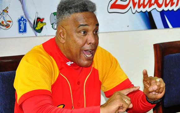 Víctor anunció que quiere descansar, pero que está al servicio del béisbol cubano