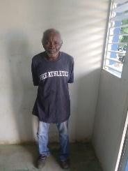¡Insólito! Anciano de 103 años hiere de varias puñaladas a un agricultor de 65 en Montecristi
