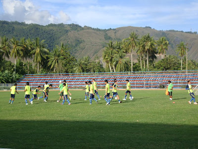 GressMed: Chonburi FC uji coba Lapangan Stadion Barnabas 