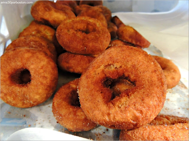 Applecrest Farm: Cider Donuts