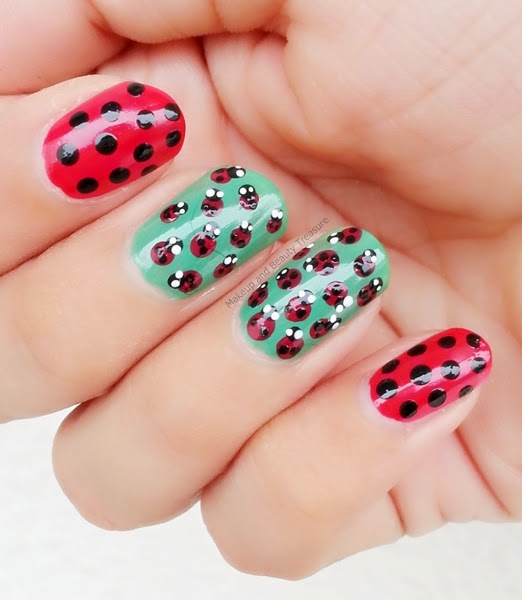 Ladybug-Nail-Art-Pictures