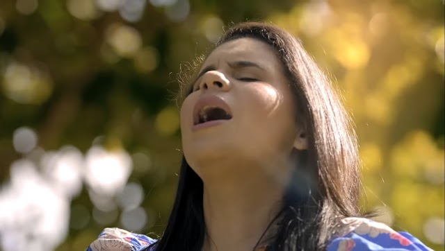 Rayanne Vanessa lança seu novo videoclipe e single "Sou Deus"