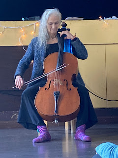 Birgit Yew Von Keller au violoncelle