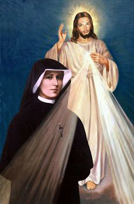 Santa Faustina delante de la Imagen de Jesus de la Misericordia.