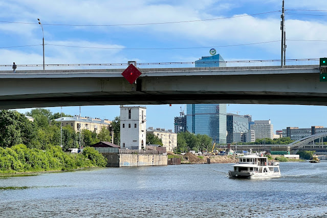 Береговой проезд, набережная, Москва-река, Шелепихинский мост