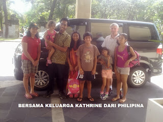 bali tour driver with family