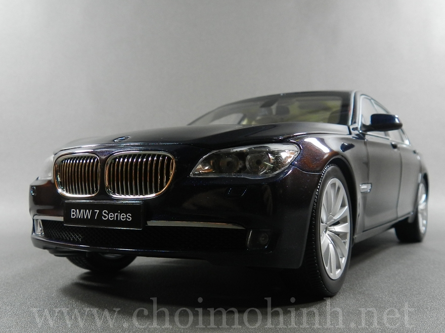 BMW 750Li 1:18 Kyosho