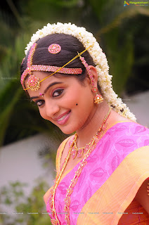 Priyamani in wedding dress,