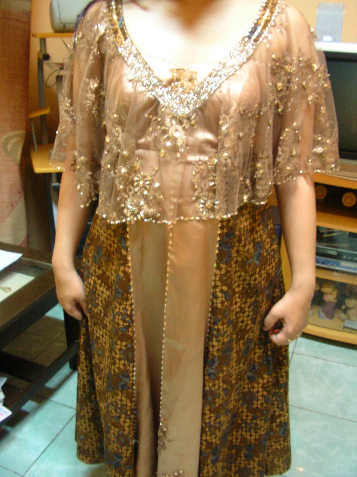 Begini Cara Memilih Model Baju Kebaya Modern Untuk Wanita 