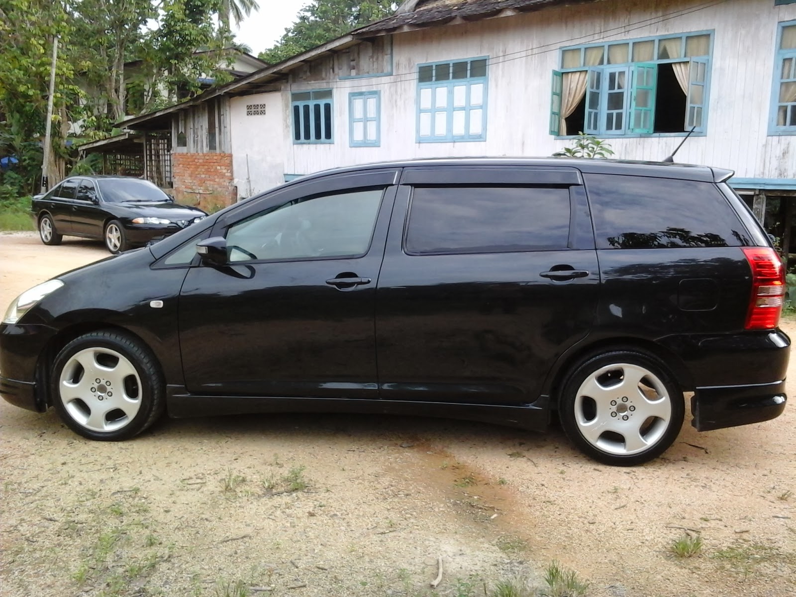 Johor Ke Terengganu. Perjalanan Yang Jauh: Toyota Wish 