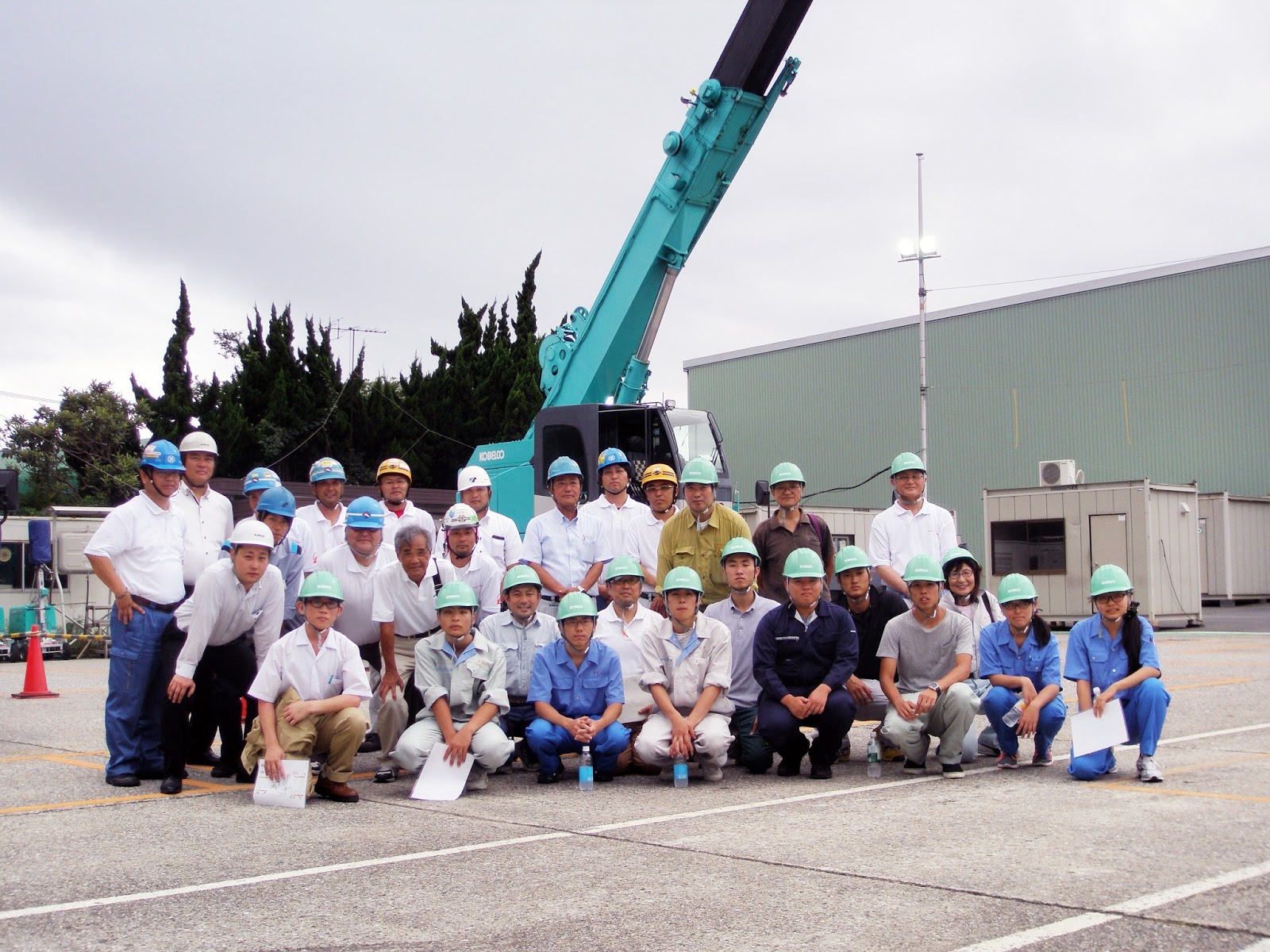 出前講座 市川工高生がクレーン操作学ぶ 千葉県クレーン重機協組 建設通信新聞の公式記事ブログ