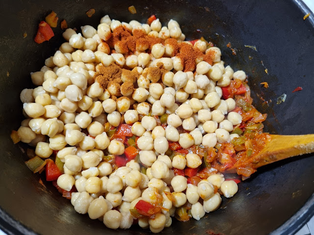 GUISO DE GARBANZOS CON REJOS LA COCINERA NOVATA LEGUMBRES TUPPERWARE MARISCO COMFORT FOOD