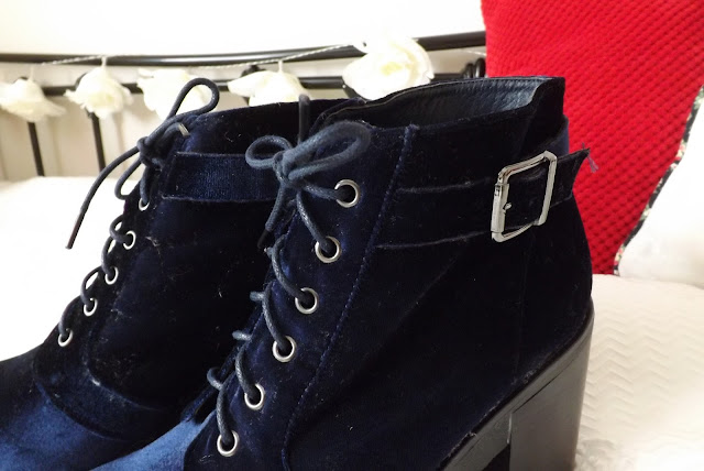 Blue Velvet Boots - Details