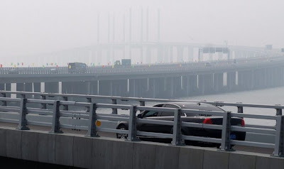 China Opens World's Longest Sea Bridge Seen On lolpicturegallery.blogspot.com