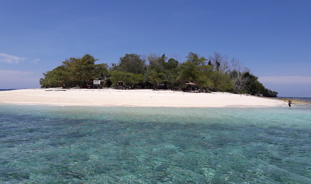 Tempat Wisata Terbaik di Manado Pulau Lihaga