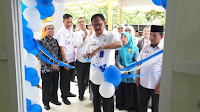 Agus Janji Bangun Pagar Permanen Gedung IBI Pesisir Barat