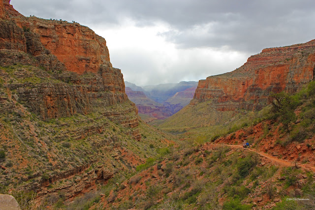 Grand Canyon National Park Arizona Bright Angel Trail south rim geology travel trip copyright rocdoctravel.com