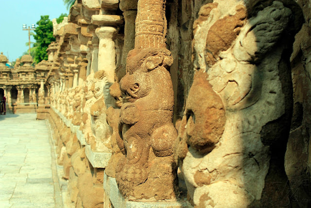 Close up of the lions on the pillars of 58 small-shrines