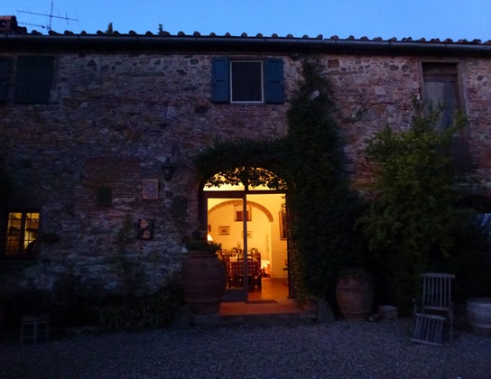 F-8-dinner-house