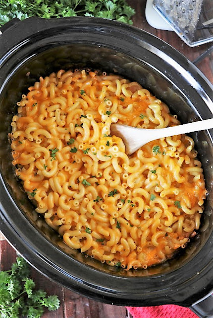 Slow Cooker Macaroni & Cheese Image