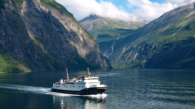 Rejsy statkiem w Norwegii po fiordach.