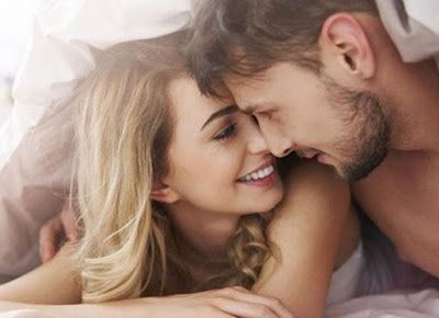 5 POSISI BERCINTA YANG NYAMAN TANPA LEPAS PAKAIAN