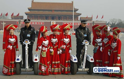 Polis Di China Kini Menggunakan Segway