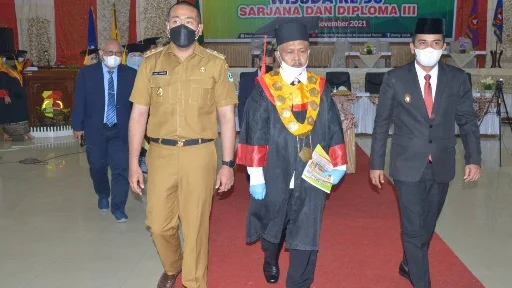 Hadiri Wisuda UMMY ke-56, Wagub Sumbar Motivasi Lulusan Kuasai Teknologi Digital